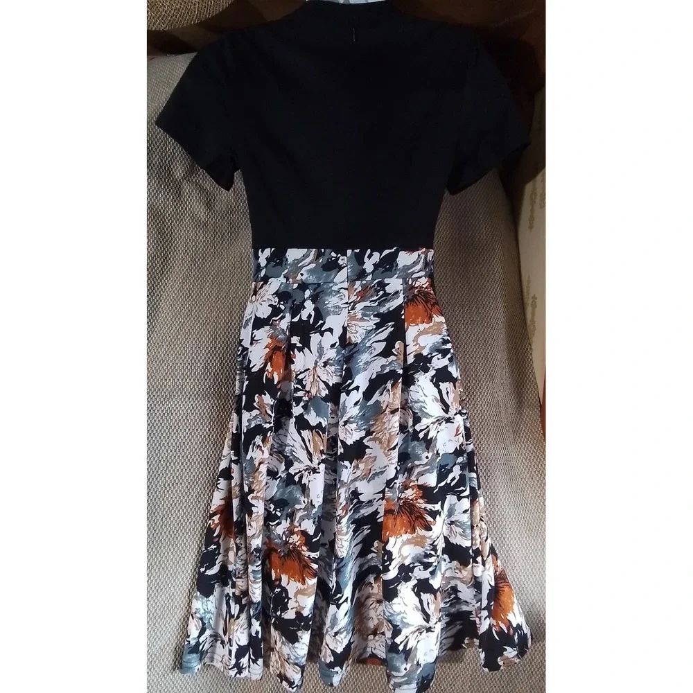 Fitted short sleeve Dress,  (See Description for measurements.) Off‎ sizes